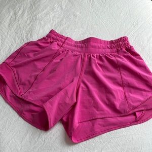 Lululemon Hottie Hots 4” Sonic Pink Sz 2